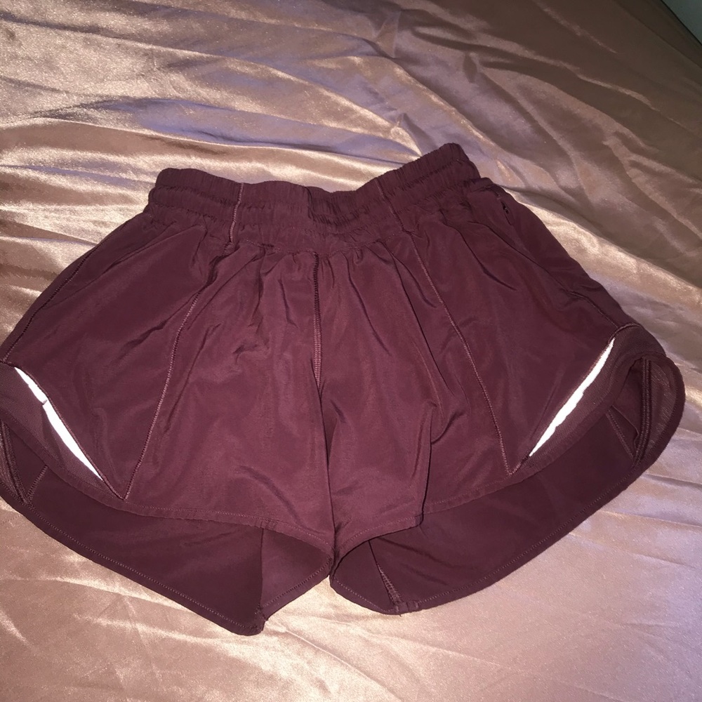❌SOLD❌Lululemon Hottie Hot Shorts